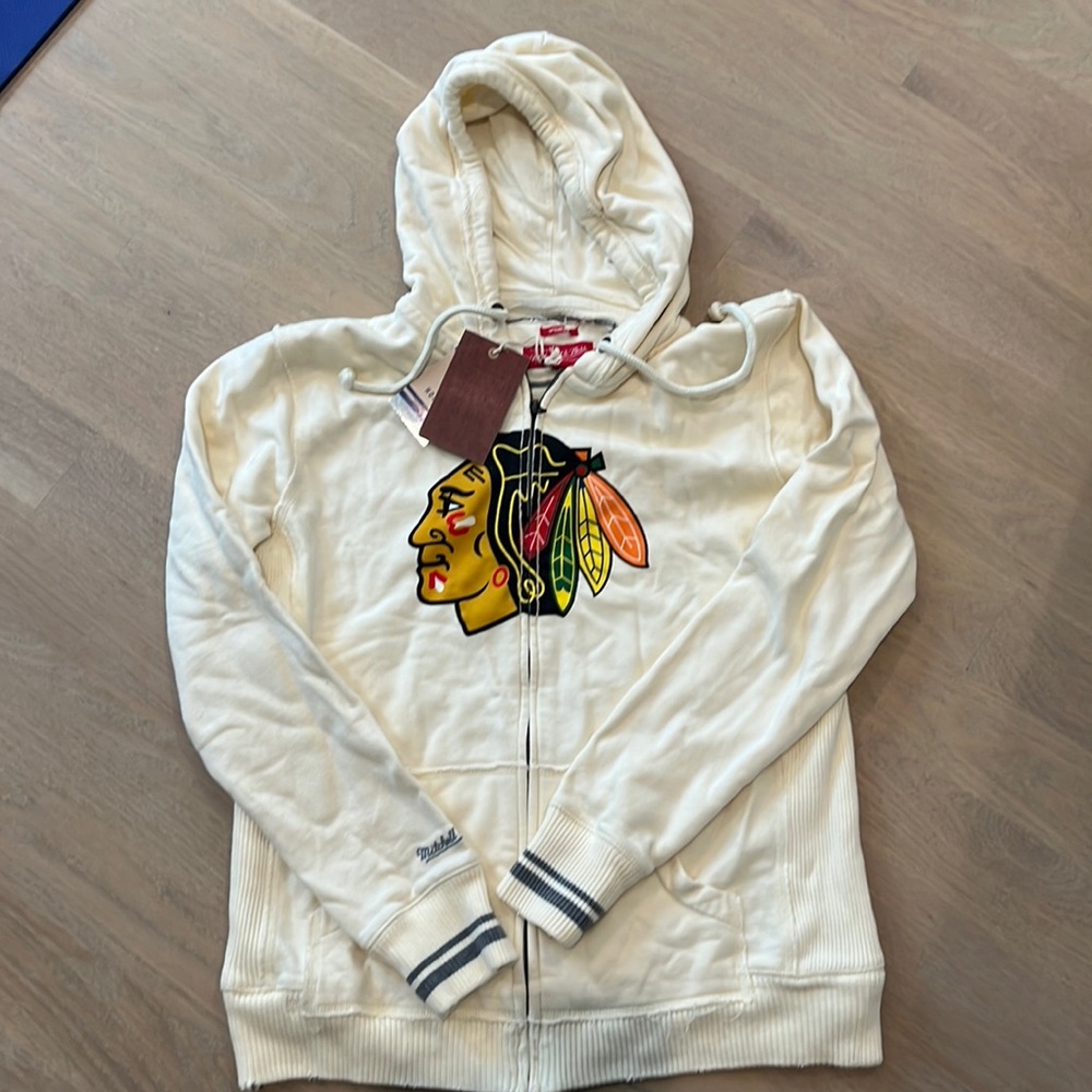 NEW Mitchell and Ness retro Blackhawks Hoodie